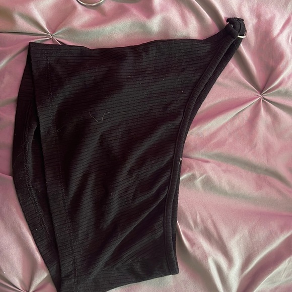 LF Tops - One shoulder lf crop top